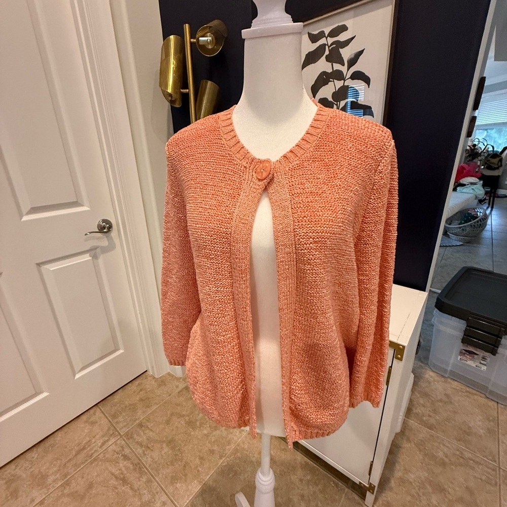 Sarah Spencer Women's Peach Sweater. Size Medium